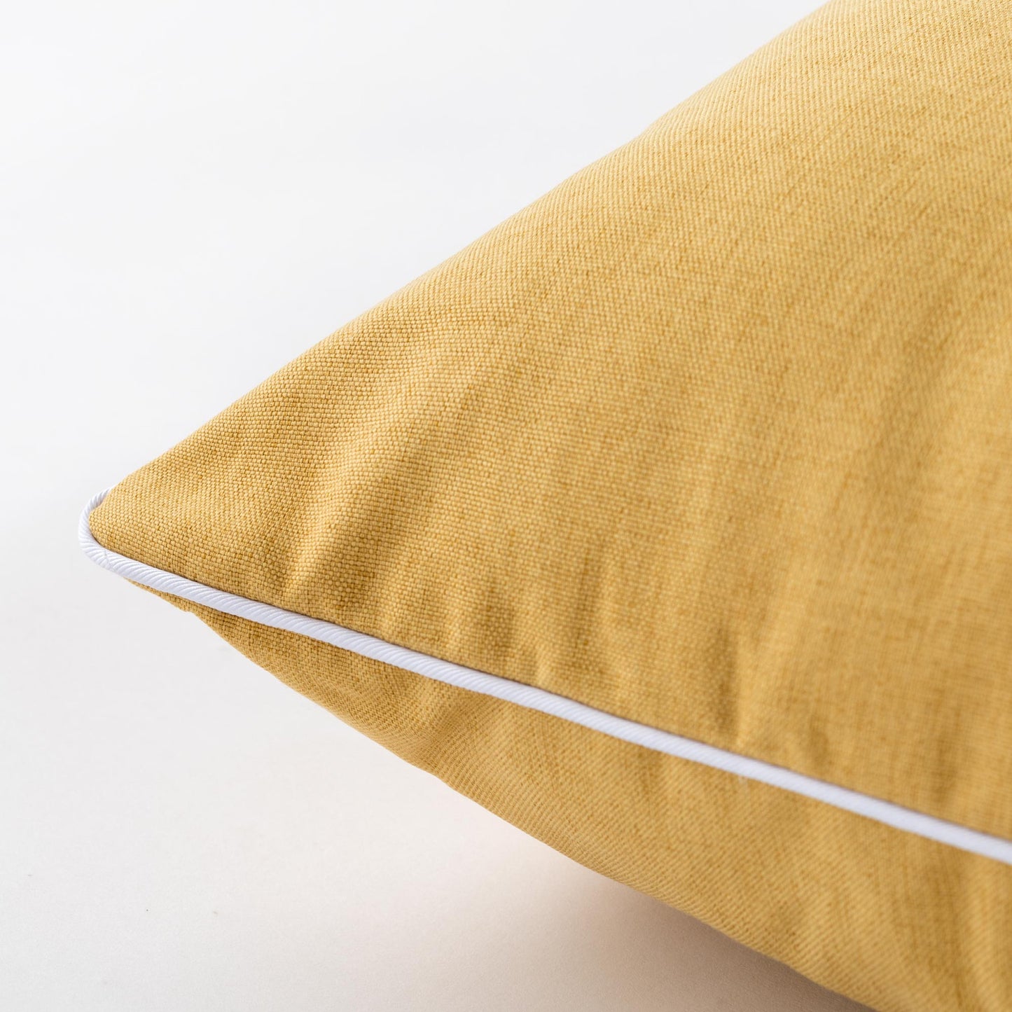 Cuscino Arredo Riviera Pepe 50x50 Giallo Zafferano con Piping | Sfoderabile