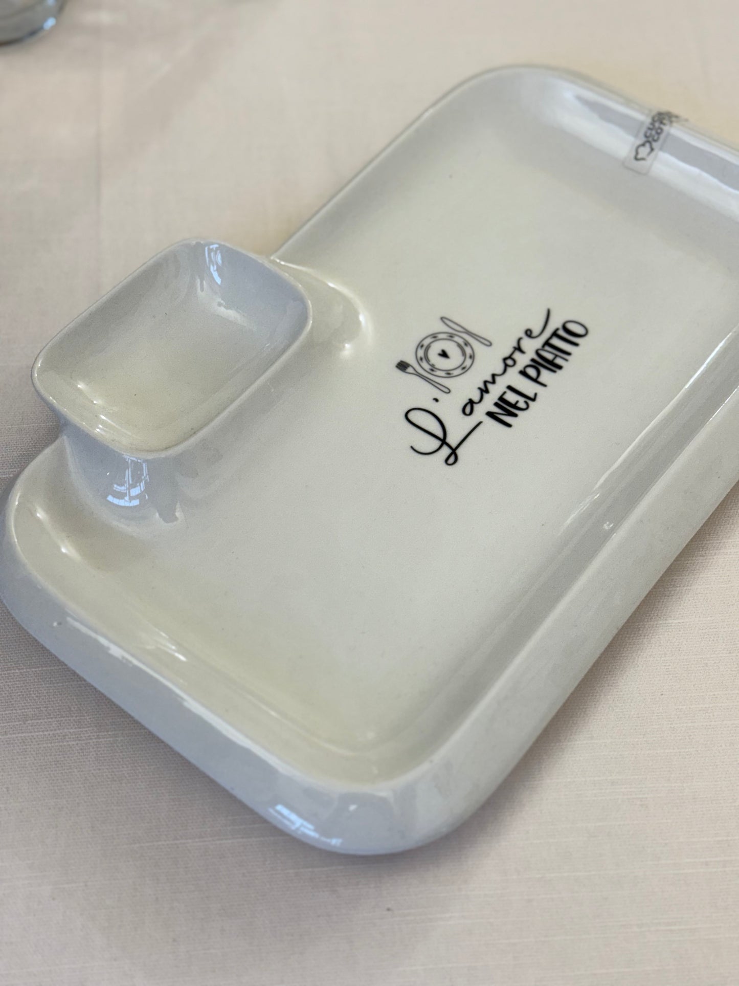Vassoio in Ceramica con Scomparto Porta Salsa cm30,5x20x h cm3