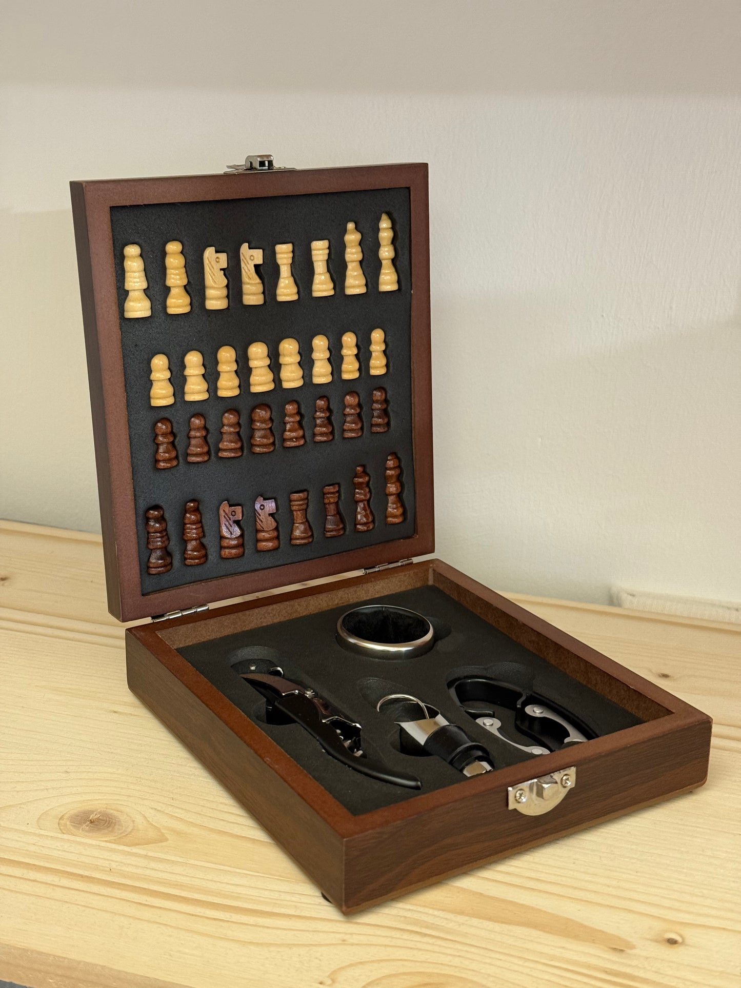 Set Sommelier 4 Accessori con Scacchiera in Legno