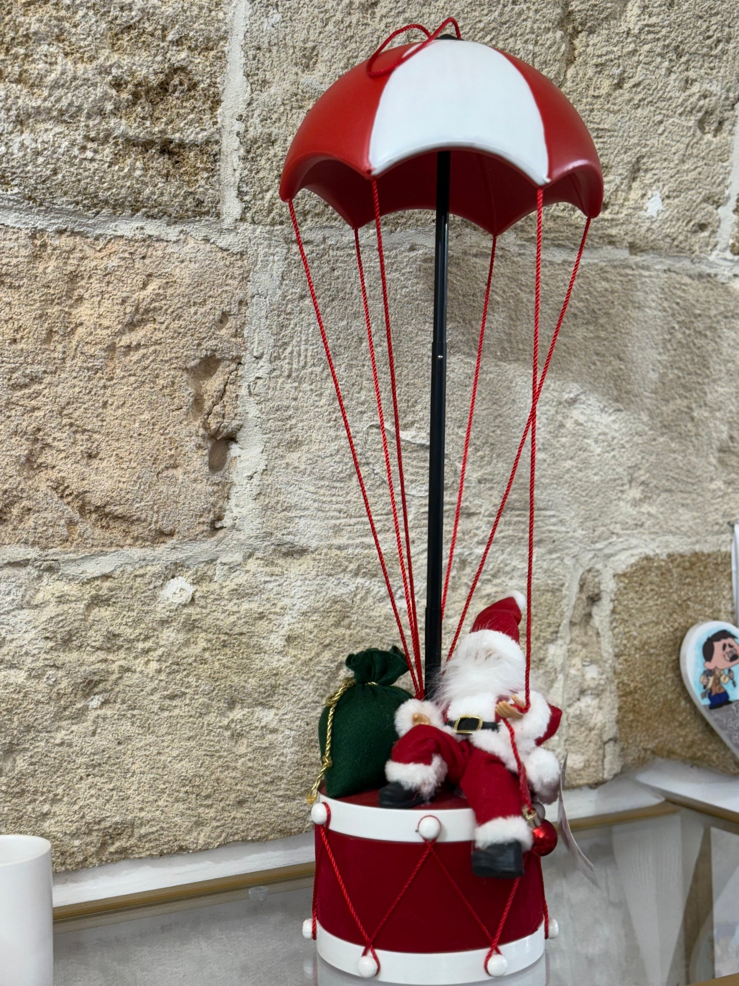 Mongolfiera con Babbo Natale in Polietilene, Ferro e Poliestere