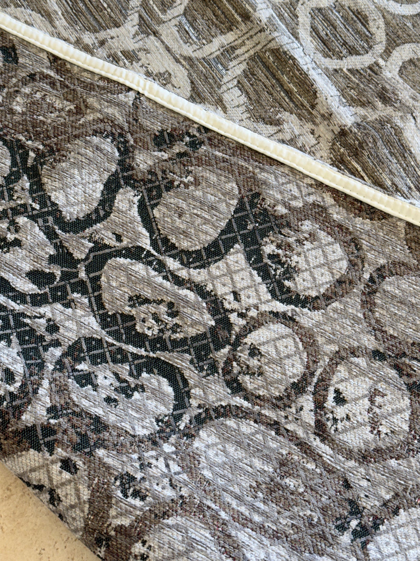 Tappeto Arredo in Ciniglia Anelli 80x150 - Base Antiscivolo - Made in Italy