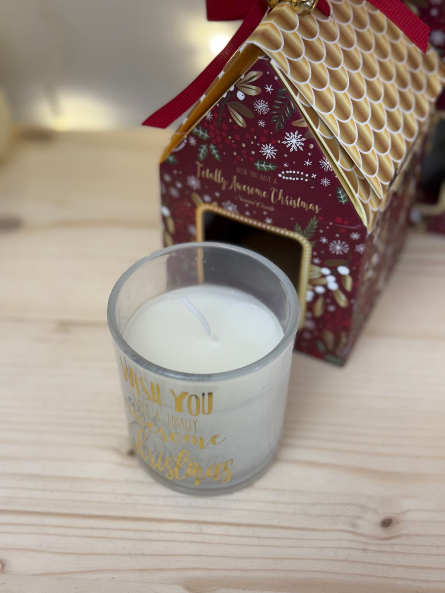 Candela Natalizia in Vetro con Casetta - Vaniglia (20 ore)