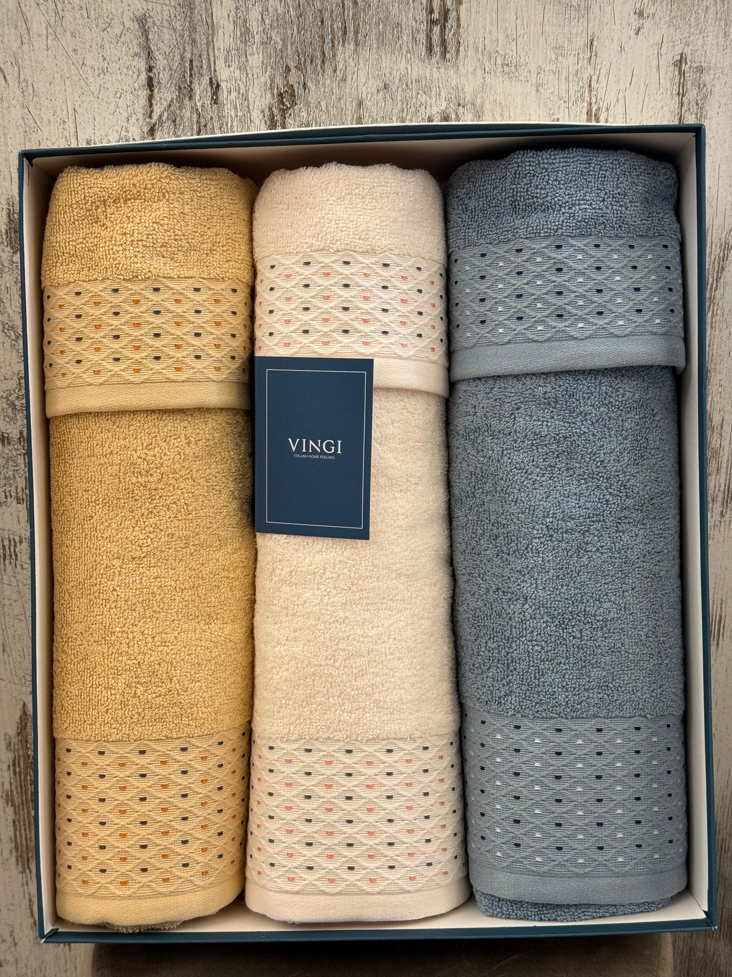 Set Asciugamani 3+3 in Spugna 100% Cotone Vingi Assia