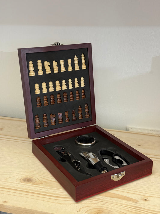 Set Sommelier 4 Accessori con Scacchiera in Legno